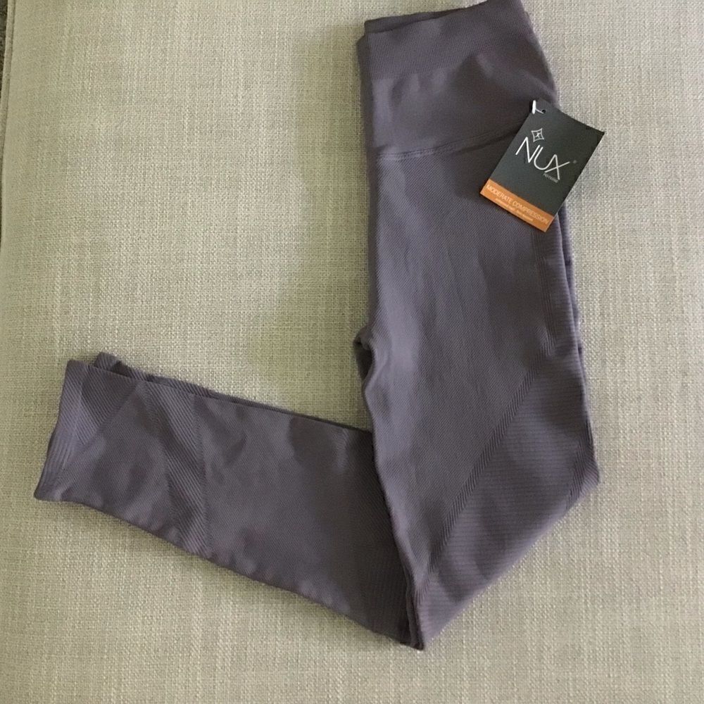 NUX Midrise Moderate compression Crop Leggings NWT